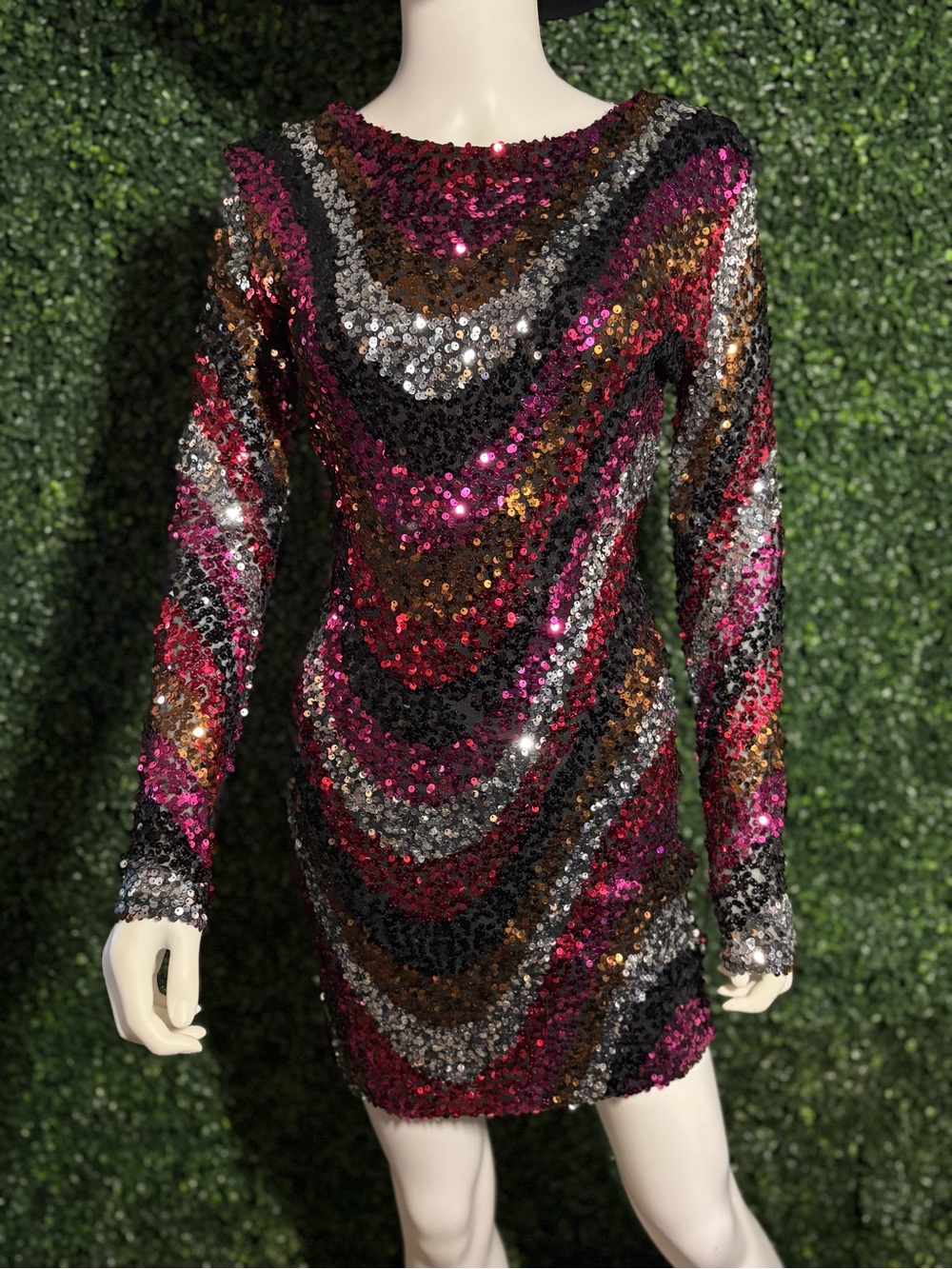 NWT B Darlin Sequin Bodycon Cocktail Dress Medium Holiday Party MSRP $89